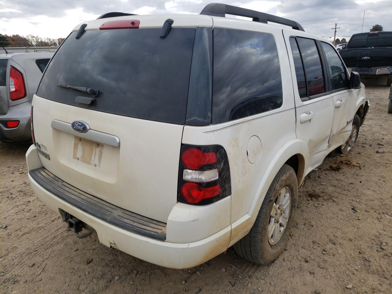 Photo 4 from auction – 2008 FORD EXPLORER X with VIN 1FMEU63E68UA06342