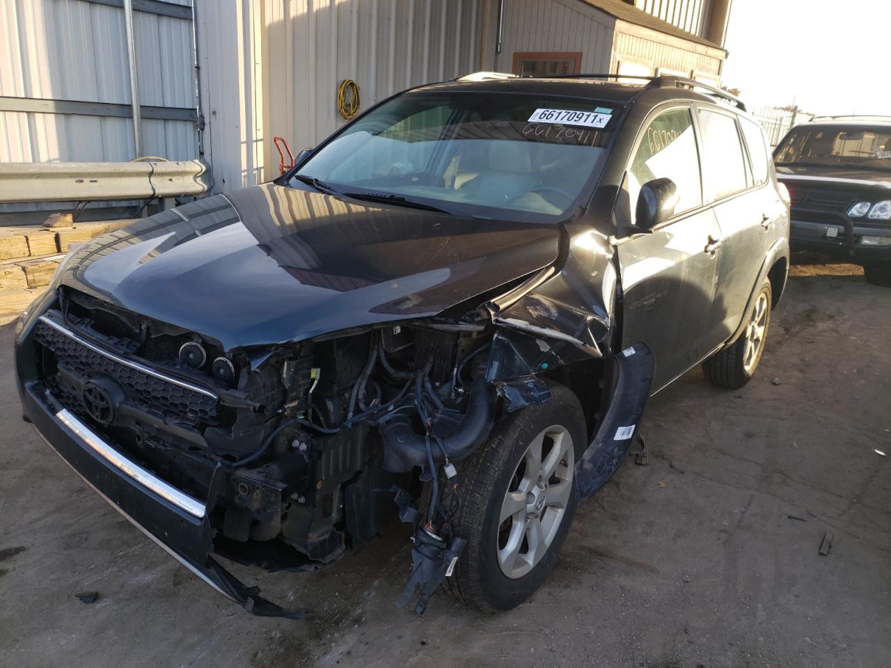 Photo 2 from auction – 2011 TOYOTA RAV4 LIMIT with VIN 2T3DK4DV7BW045783