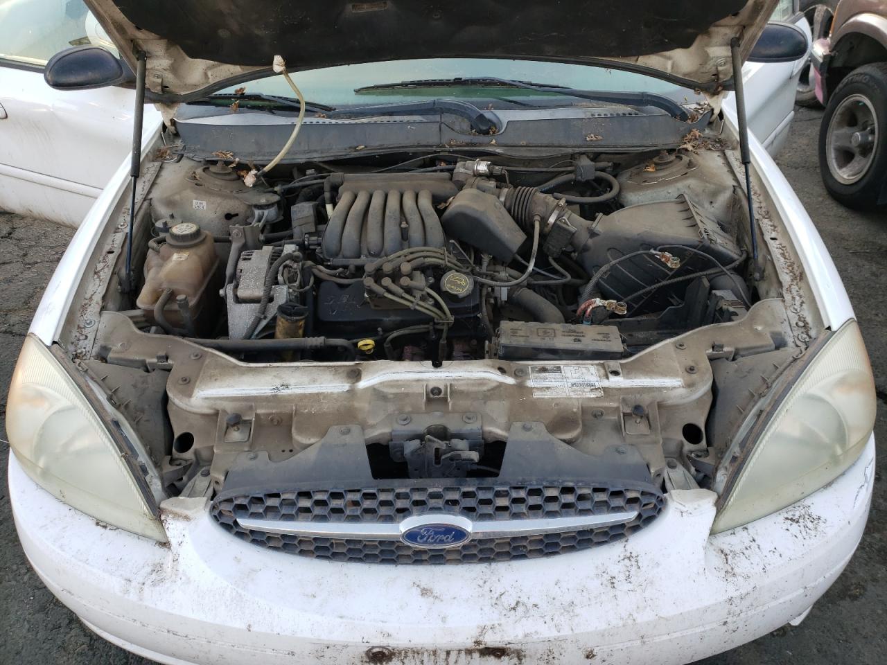 Photo 7 from auction – 2001 FORD TAURUS with VIN 1FAFP52U71A230610