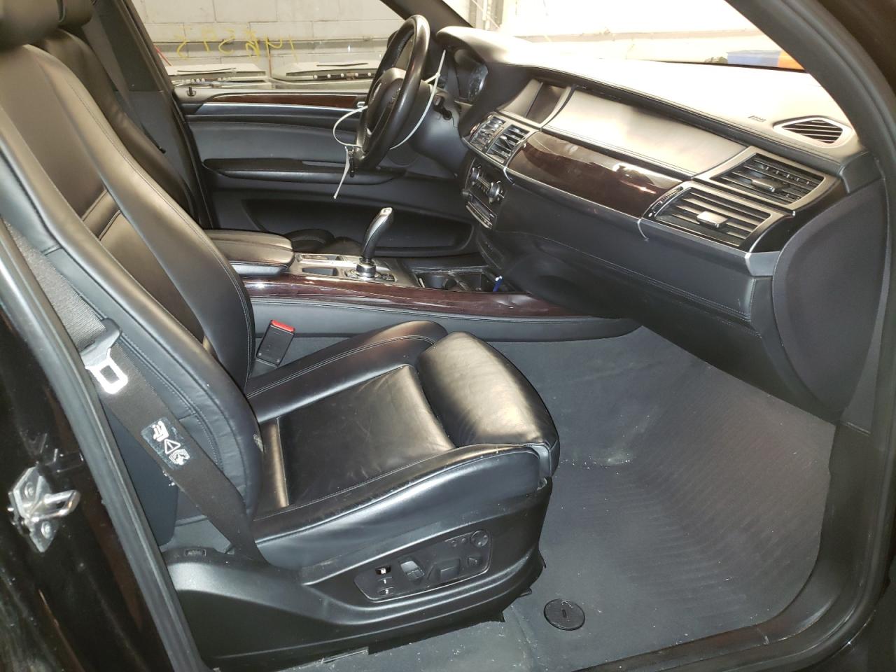 Photo 5 from auction – 2011 BMW X5 XDRIVE5 with VIN 5UXZV8C52BL418672
