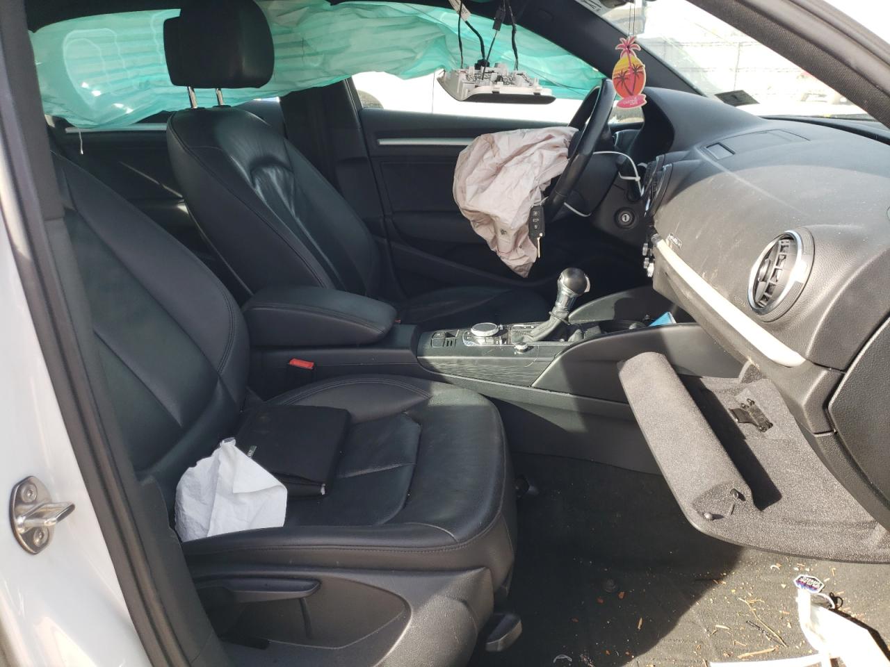 Photo 5 from auction – 2015 AUDI S3 PREMIUM with VIN WAUBFGFF2F1122922