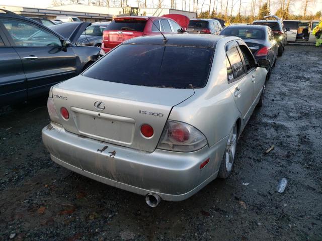 Photo 4 from auction – 2002 LEXUS IS 300 with VIN JTHBD192X20057489