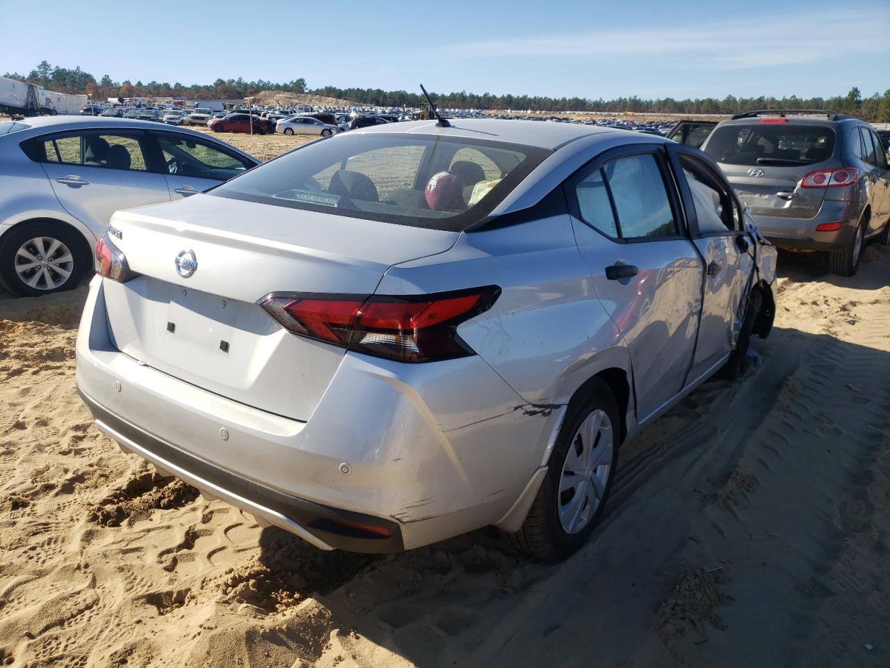 Photo 4 from auction – 2021 NISSAN VERSA S with VIN 3N1CN8DV6ML896657