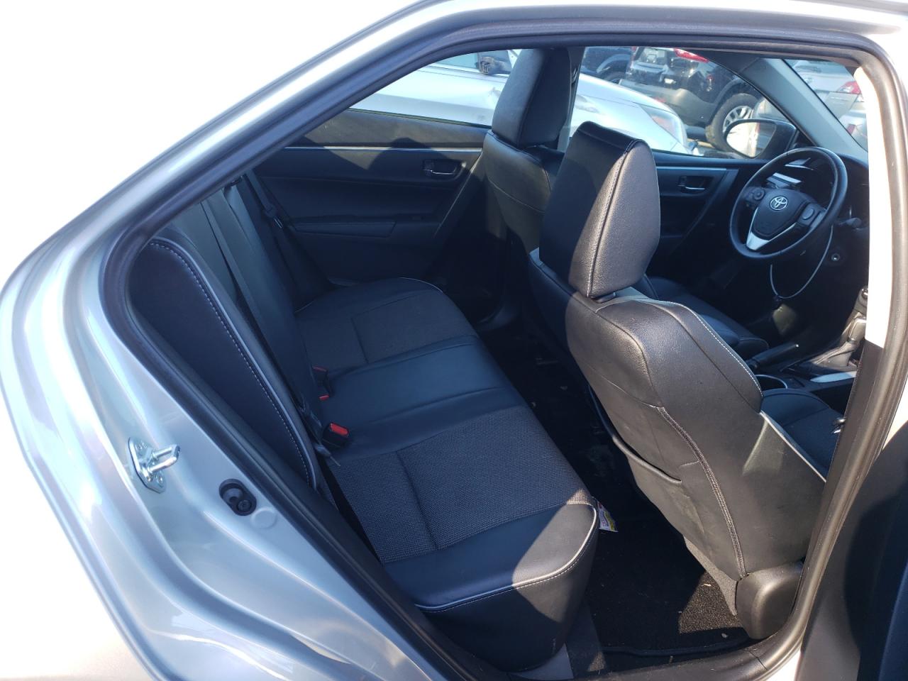 Photo 6 from auction – 2015 TOYOTA COROLLA L with VIN 5YFBURHE6FP339071