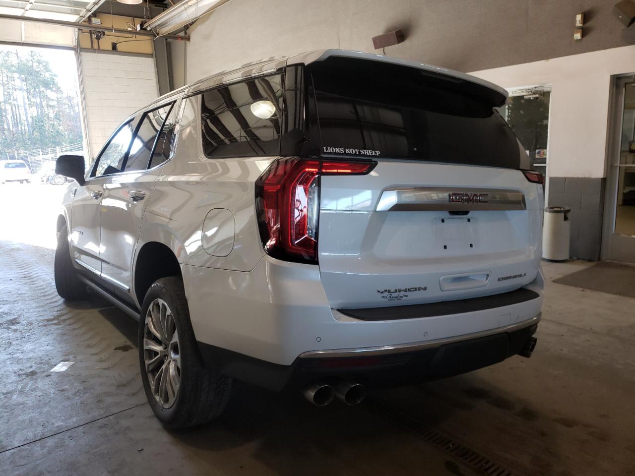Photo 3 from auction – 2021 GMC YUKON DENA with VIN 1GKS2DKL1MR199776