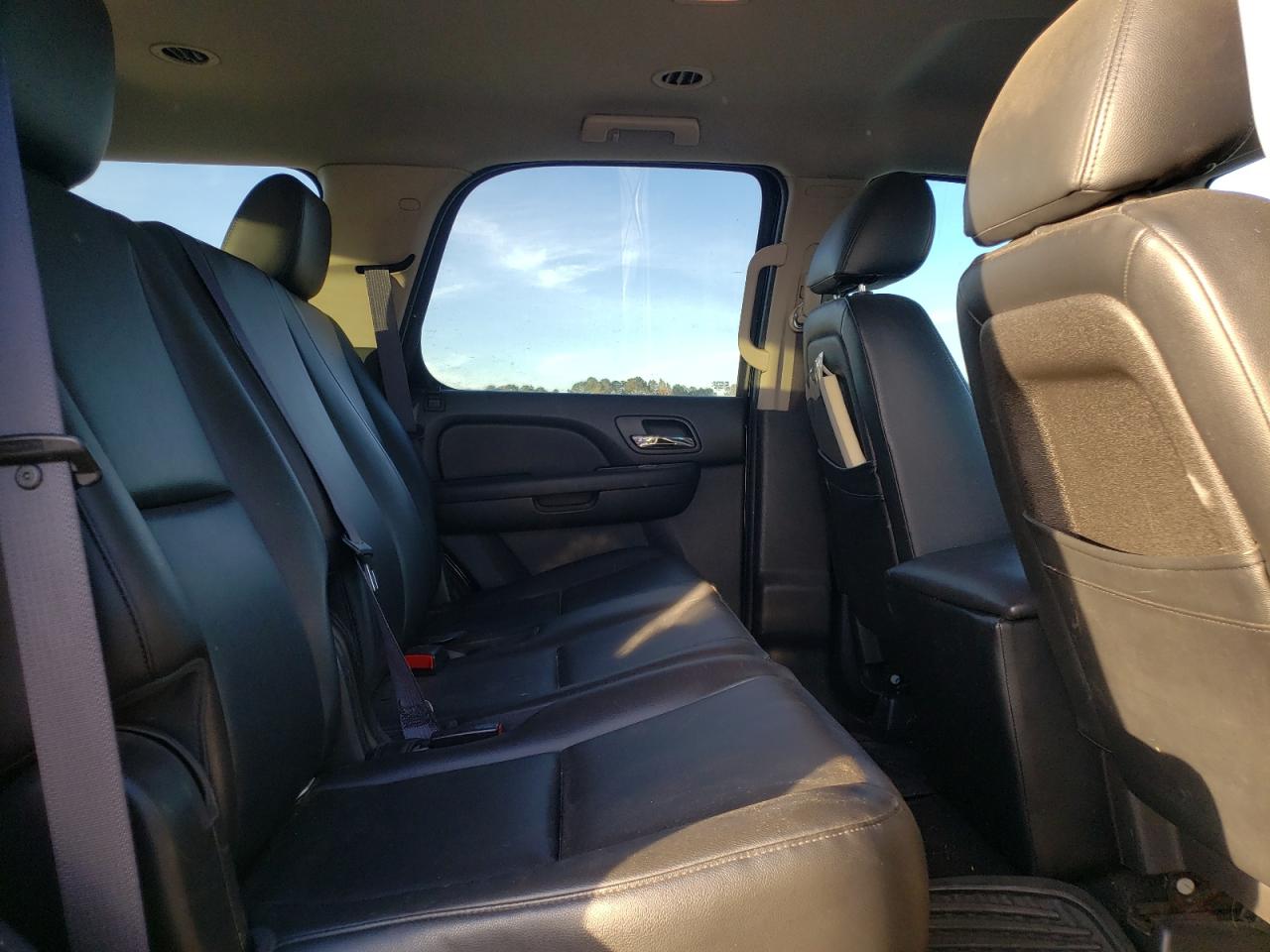 Photo 6 from auction – 2013 CHEVROLET TAHOE POLI with VIN 1GNLC2E01DR331302