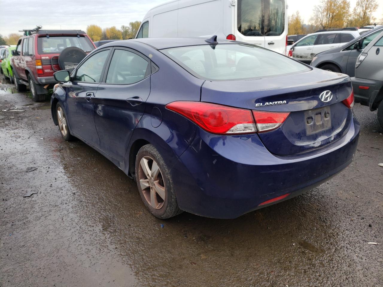 Photo 3 from auction – 2013 HYUNDAI ELANTRA with VIN 5NPDH4AE3DH334463
