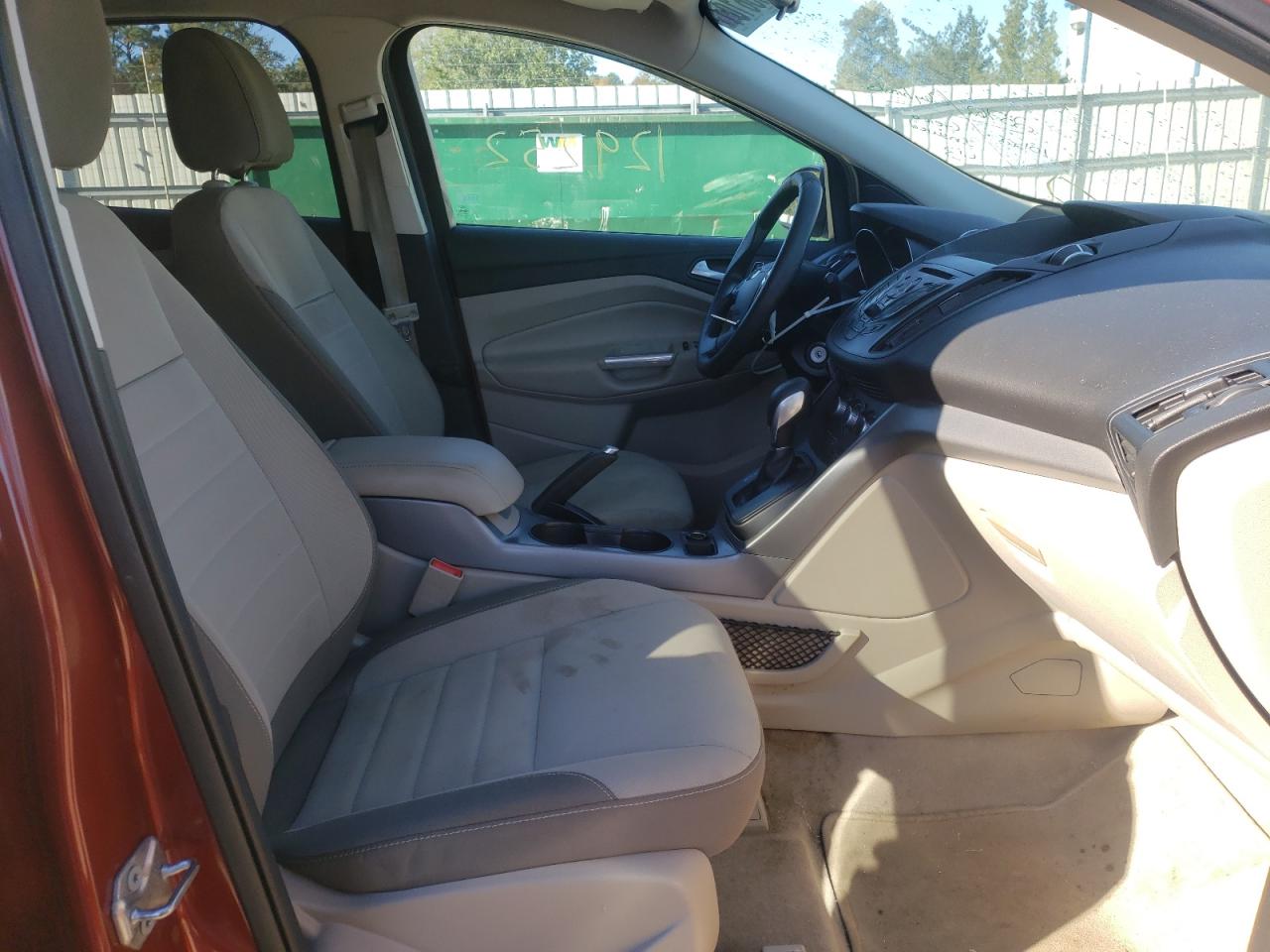 Photo 5 from auction – 2015 FORD ESCAPE SE with VIN 1FMCU0GX4FUB33720