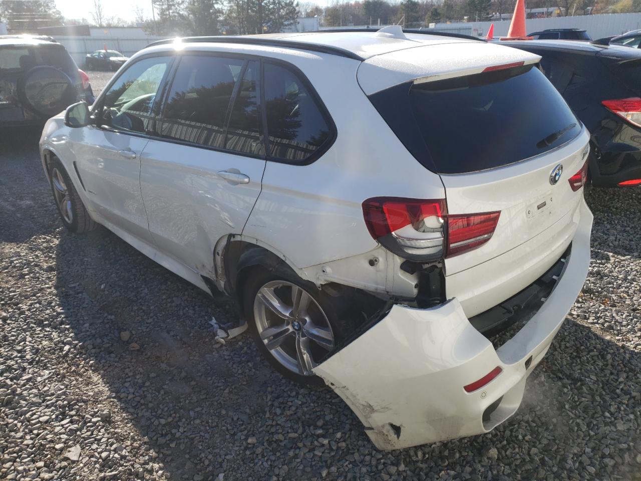 Photo 3 from auction – 2015 BMW X5 XDRIVE3 with VIN 5UXKR0C54F0K67297