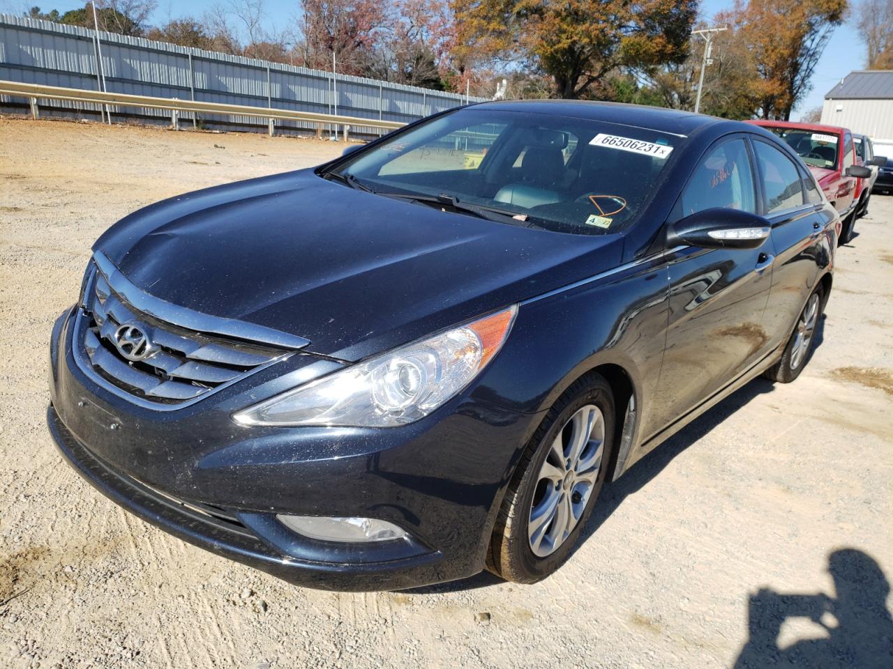 Photo 2 from auction – 2011 HYUNDAI SONATA SE with VIN 5NPEC4AC6BH058889