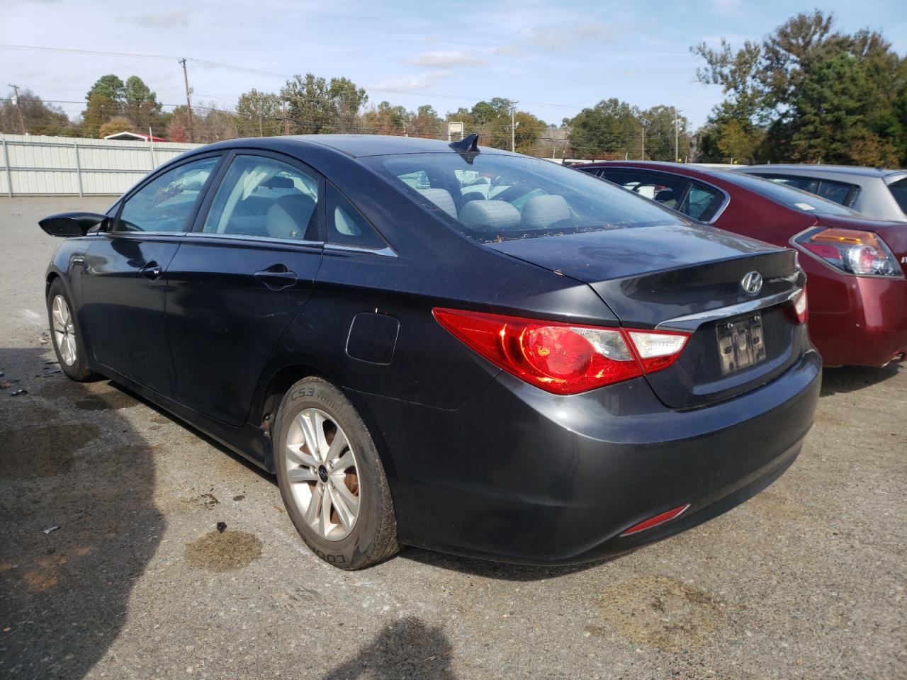 Photo 3 from auction – 2011 HYUNDAI SONATA GL with VIN 5NPEB4AC2BH105712