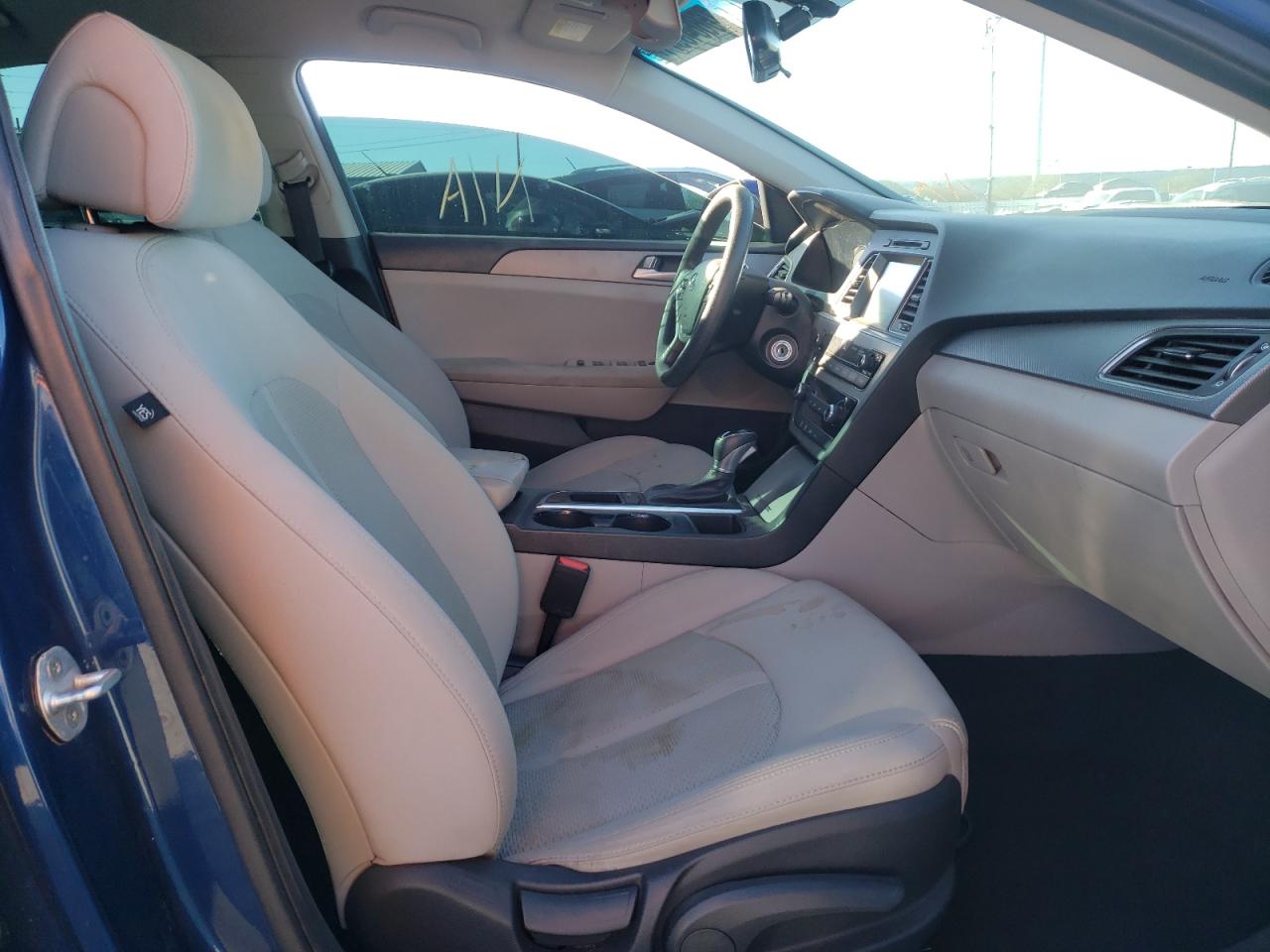 Photo 5 from auction – 2016 HYUNDAI SONATA SE with VIN 5NPE24AF7GH302361