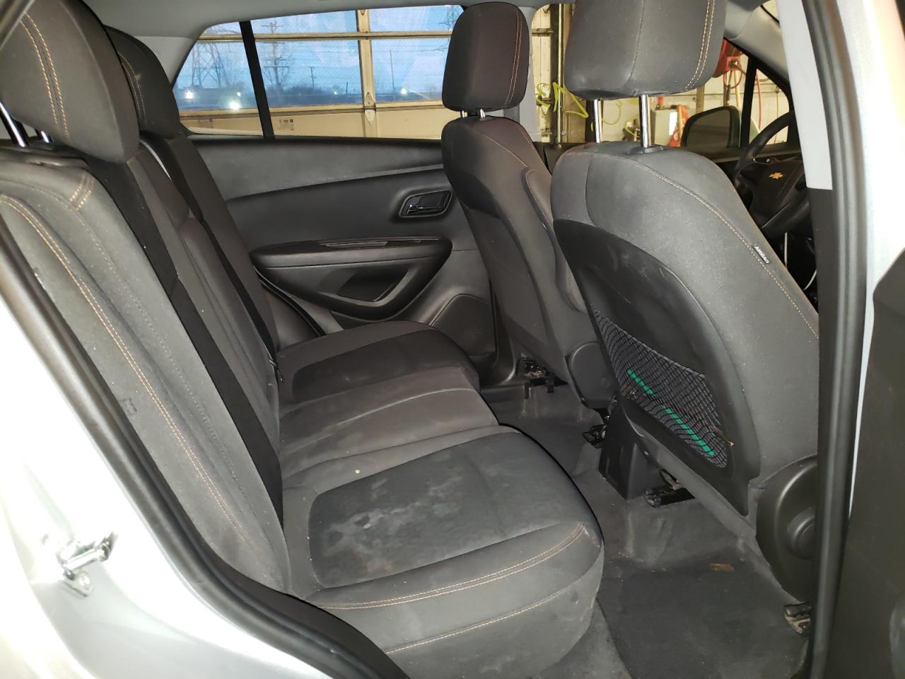 Photo 6 from auction – 2017 CHEVROLET TRAX LS with VIN KL7CJKSB2HB124448