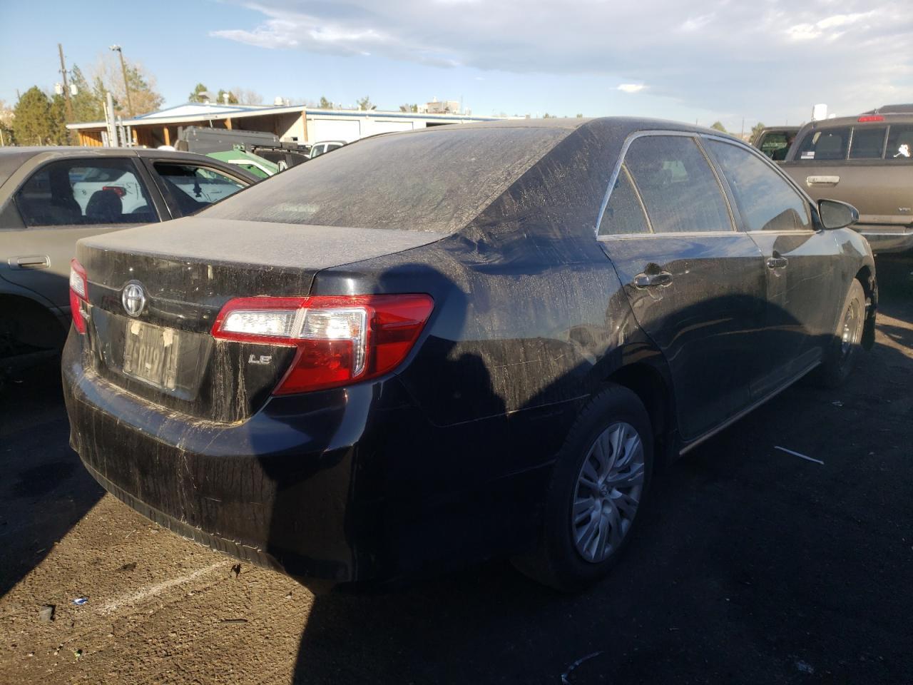 Photo 4 from auction – 2014 TOYOTA CAMRY L with VIN 4T4BF1FK7ER388402
