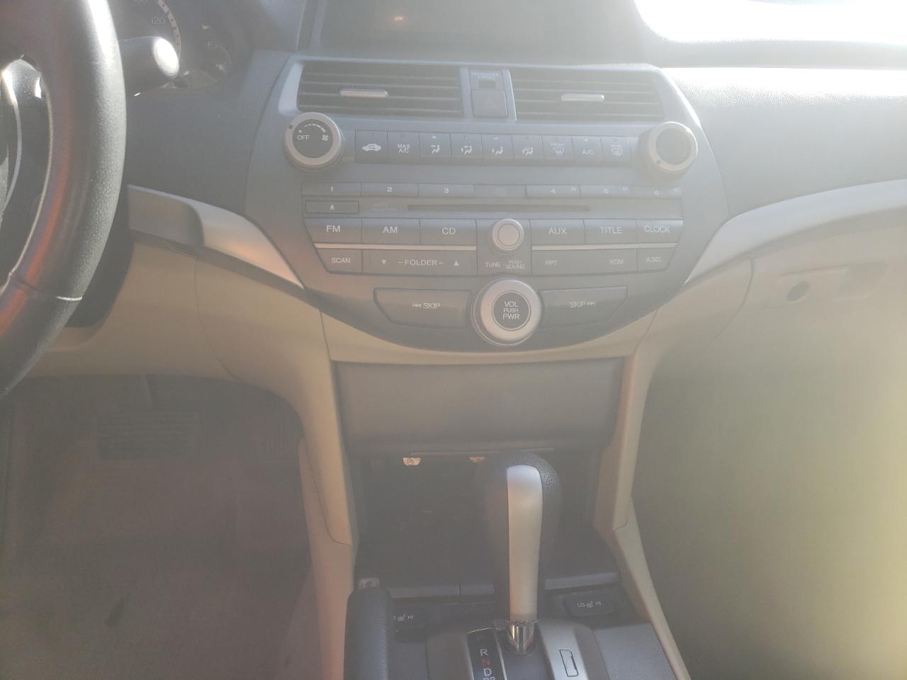 Photo 9 from auction – 2011 HONDA ACCORD SE with VIN 1HGCP2F63BA144012