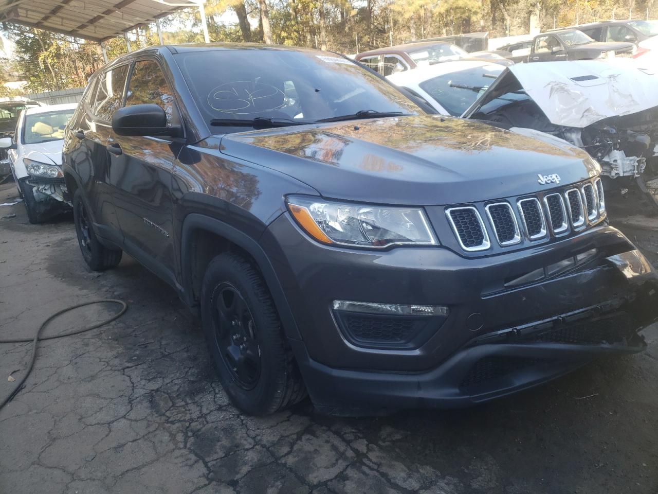 JEEP COMPASS SP 2018 مع رقم تعريف المركبة 3C4NJCAB2JT226291 - صورة من المزاد