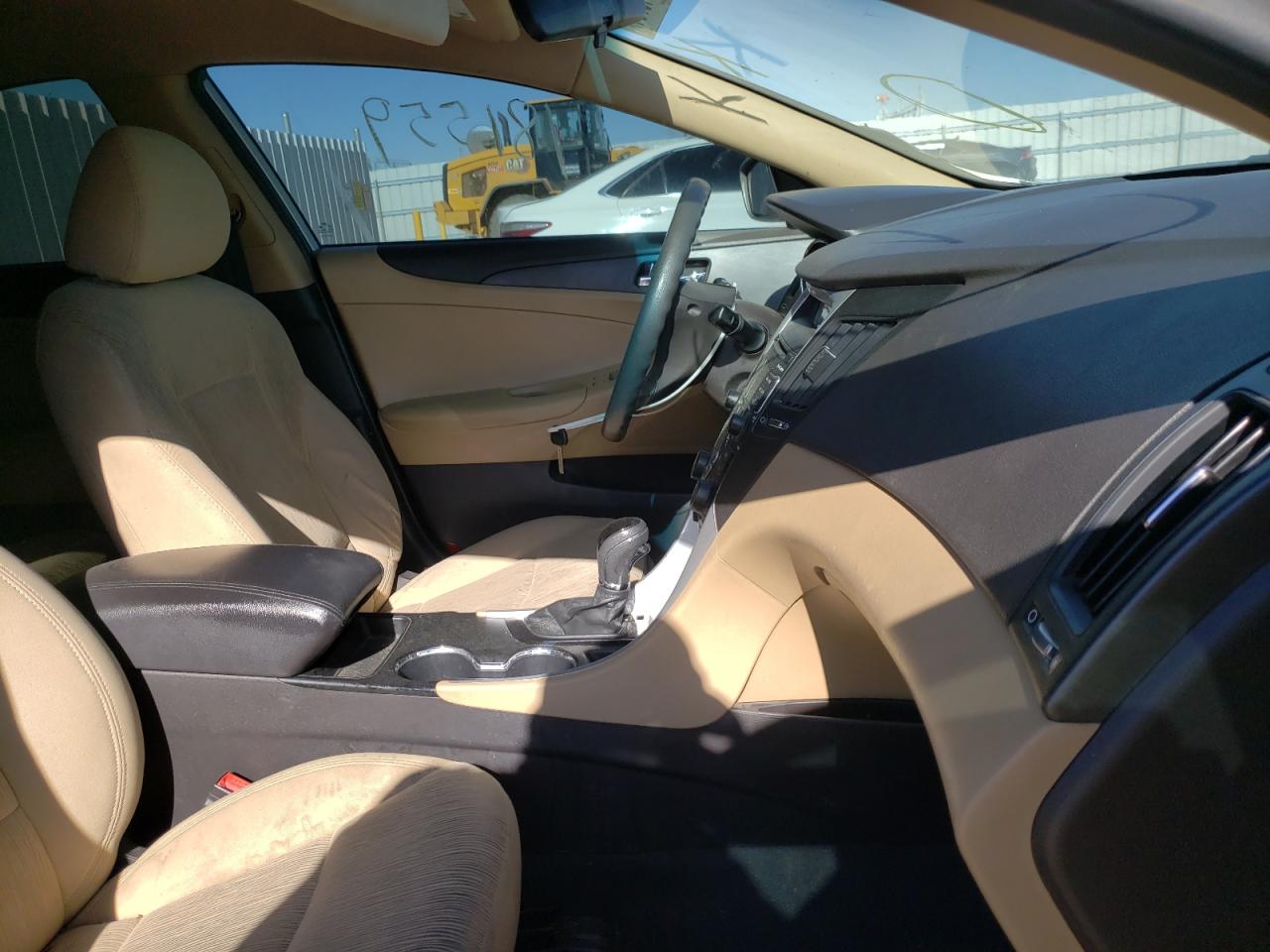 Photo 5 from auction – 2011 HYUNDAI SONATA GLS with VIN 5NPEB4AC4BH145385