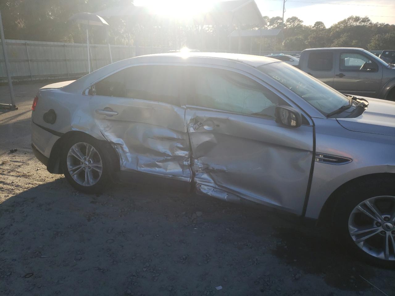 Photo 9 from auction – 2015 FORD TAURUS SE with VIN 1FAHP2D80FG165417