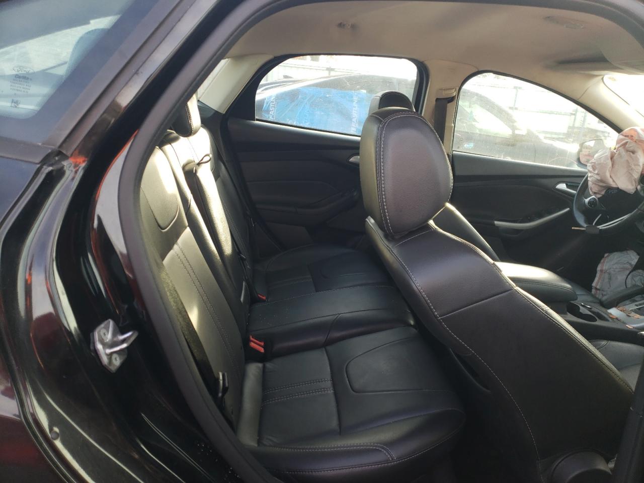 Photo 6 from auction – 2014 FORD FOCUS SE with VIN 1FADP3F29EL329928