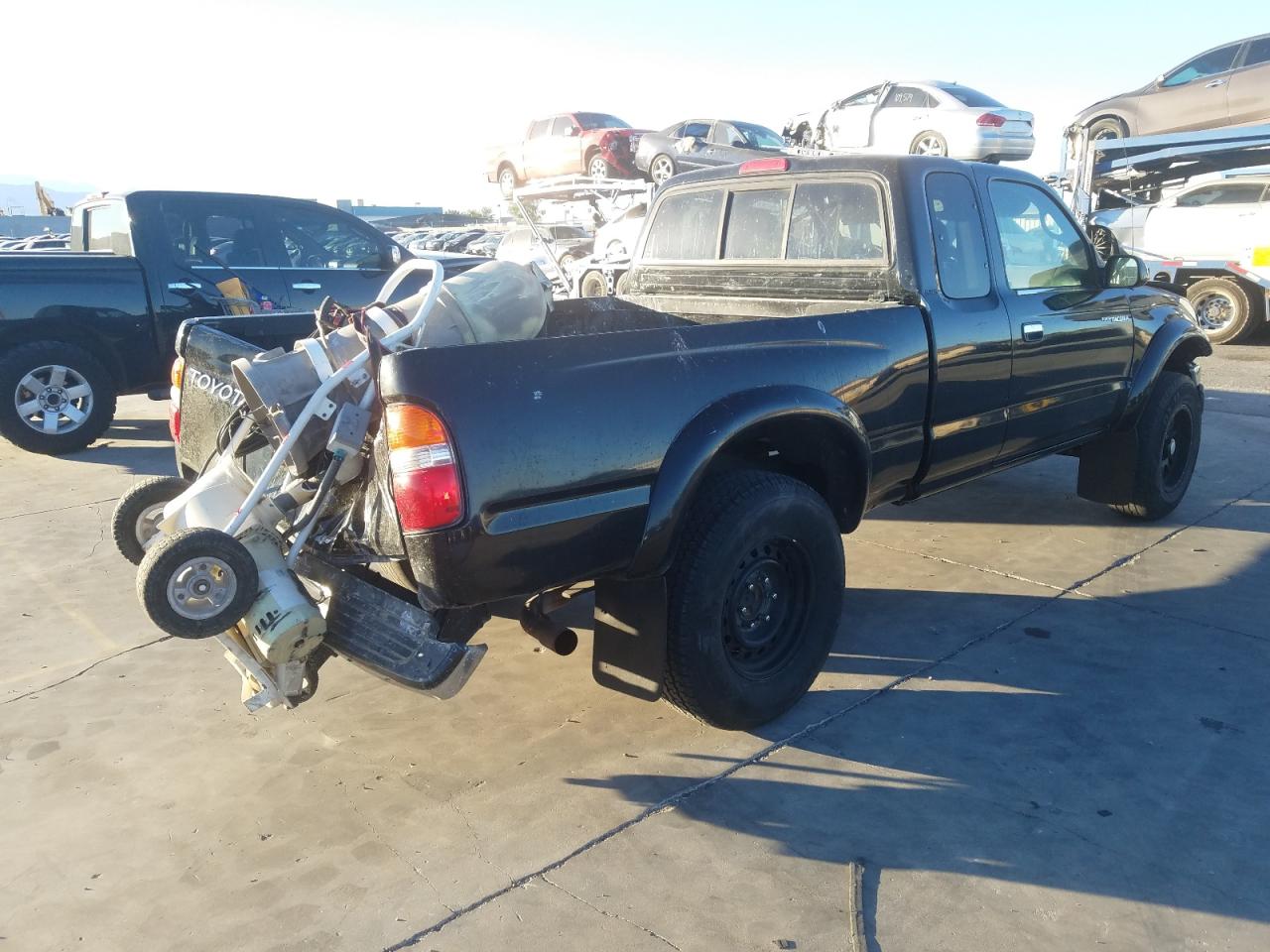Photo 4 from auction – 2002 TOYOTA TACOMA with VIN 5TESM92N02Z033559