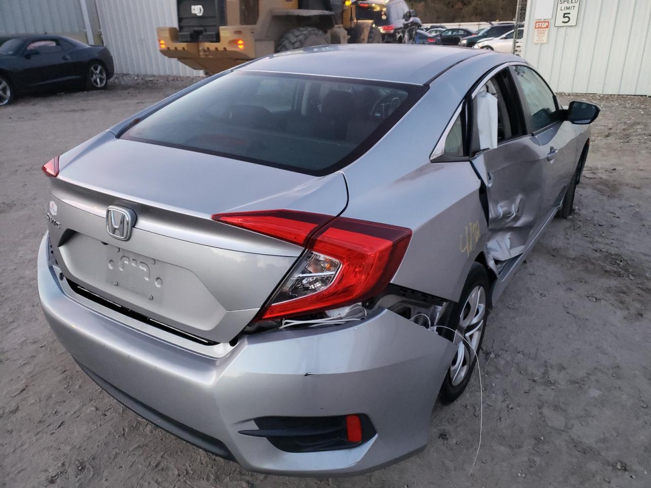 Photo 4 from auction – 2016 HONDA CIVIC LX with VIN 19XFC2F58GE034611