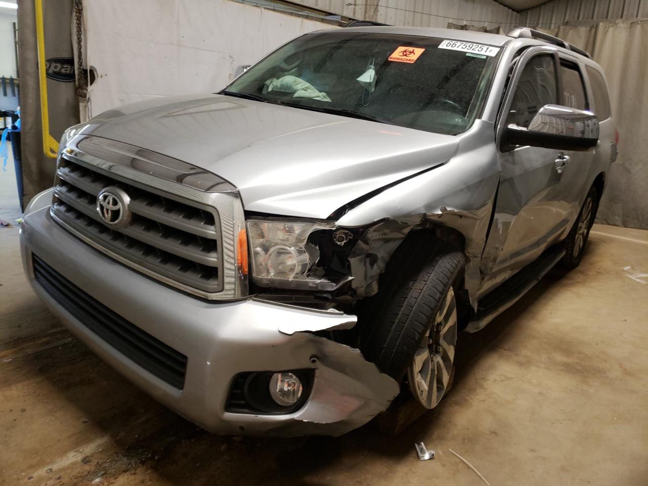 Photo 2 from auction – 2015 TOYOTA SEQUOIA LI with VIN 5TDKY5G14FS060530