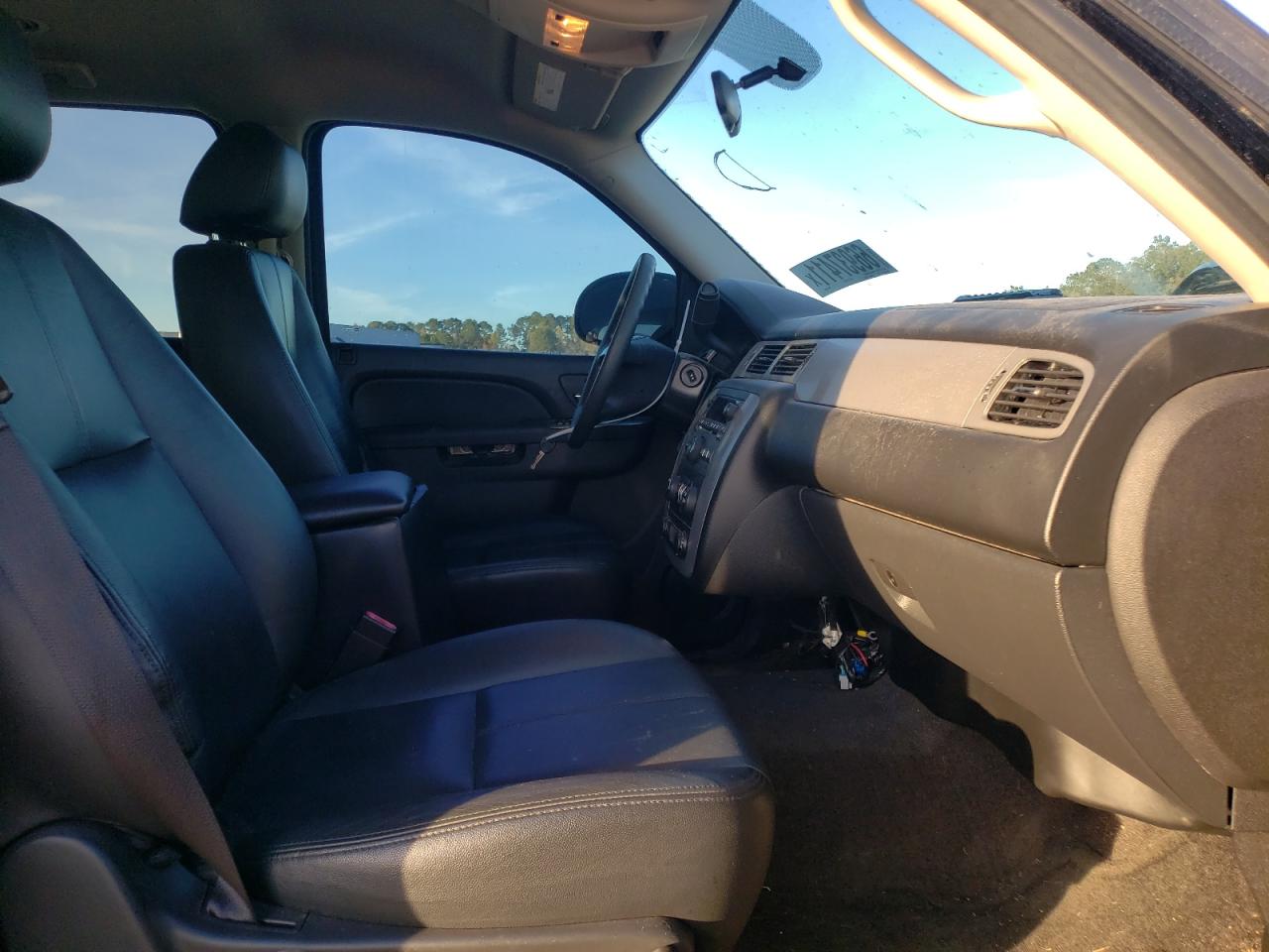 Photo 5 from auction – 2013 CHEVROLET TAHOE POLI with VIN 1GNLC2E01DR331302