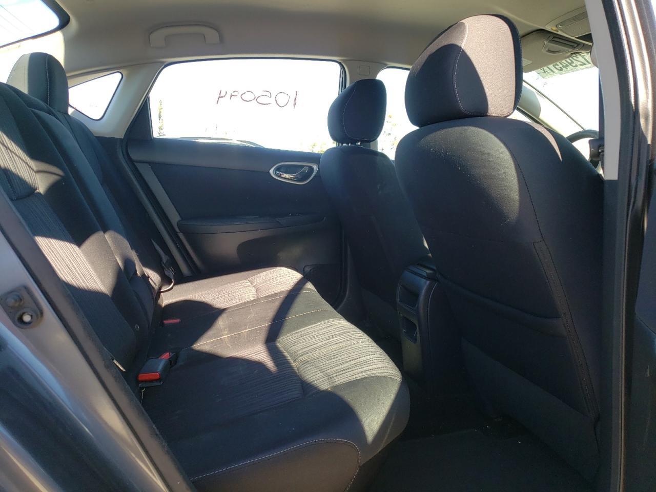 Photo 6 from auction – 2017 NISSAN SENTRA S with VIN 3N1AB7AP9HL686382
