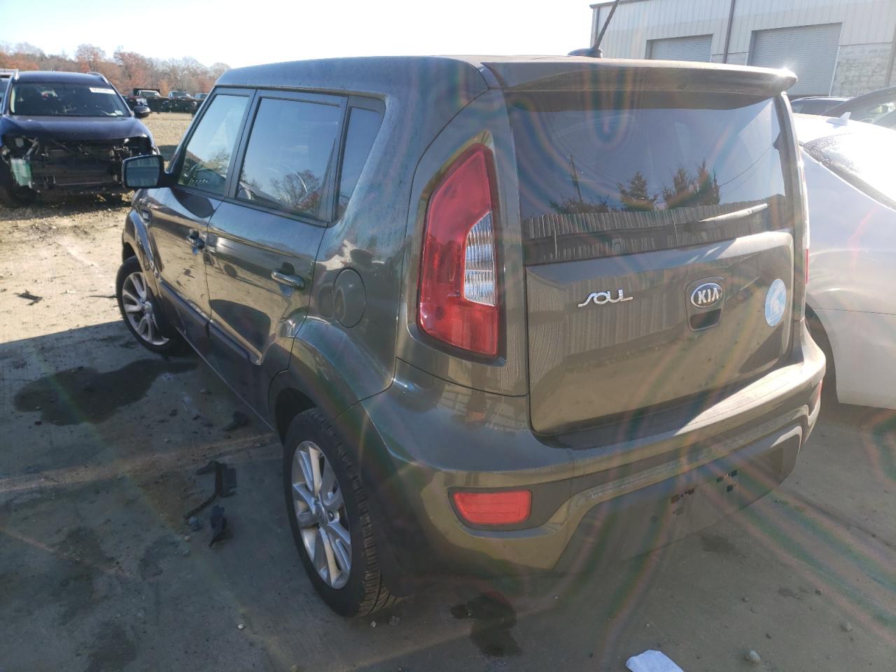 Photo 3 from auction – 2013 KIA SOUL with VIN KNDJT2A55D7551104