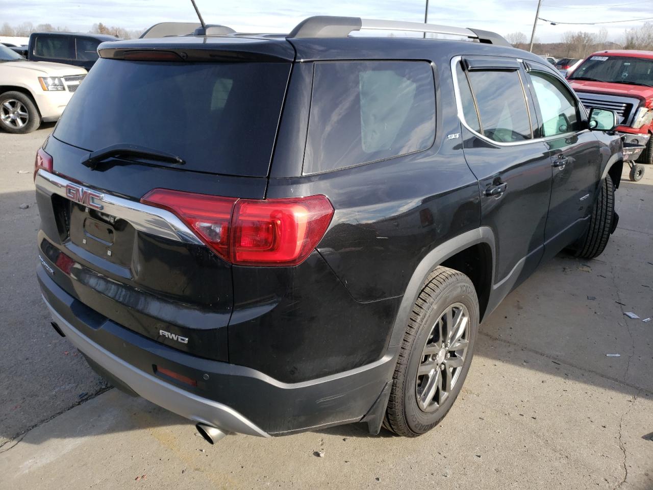 Photo 4 from auction – 2017 GMC ACADIA SLT with VIN 1GKKNULS2HZ151383