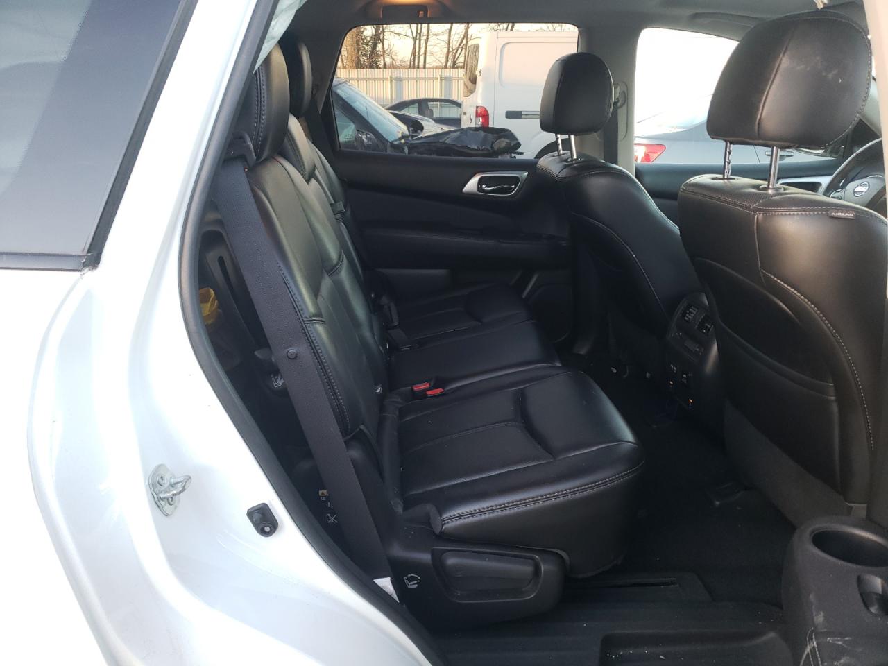 Photo 6 from auction – 2017 NISSAN PATHFINDER with VIN 5N1DR2MM3HC678778