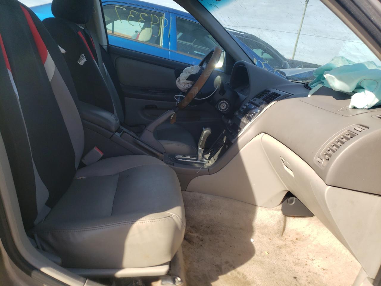 Photo 5 from auction – 2001 NISSAN MAXIMA GXE with VIN JN1CA31D41T842114