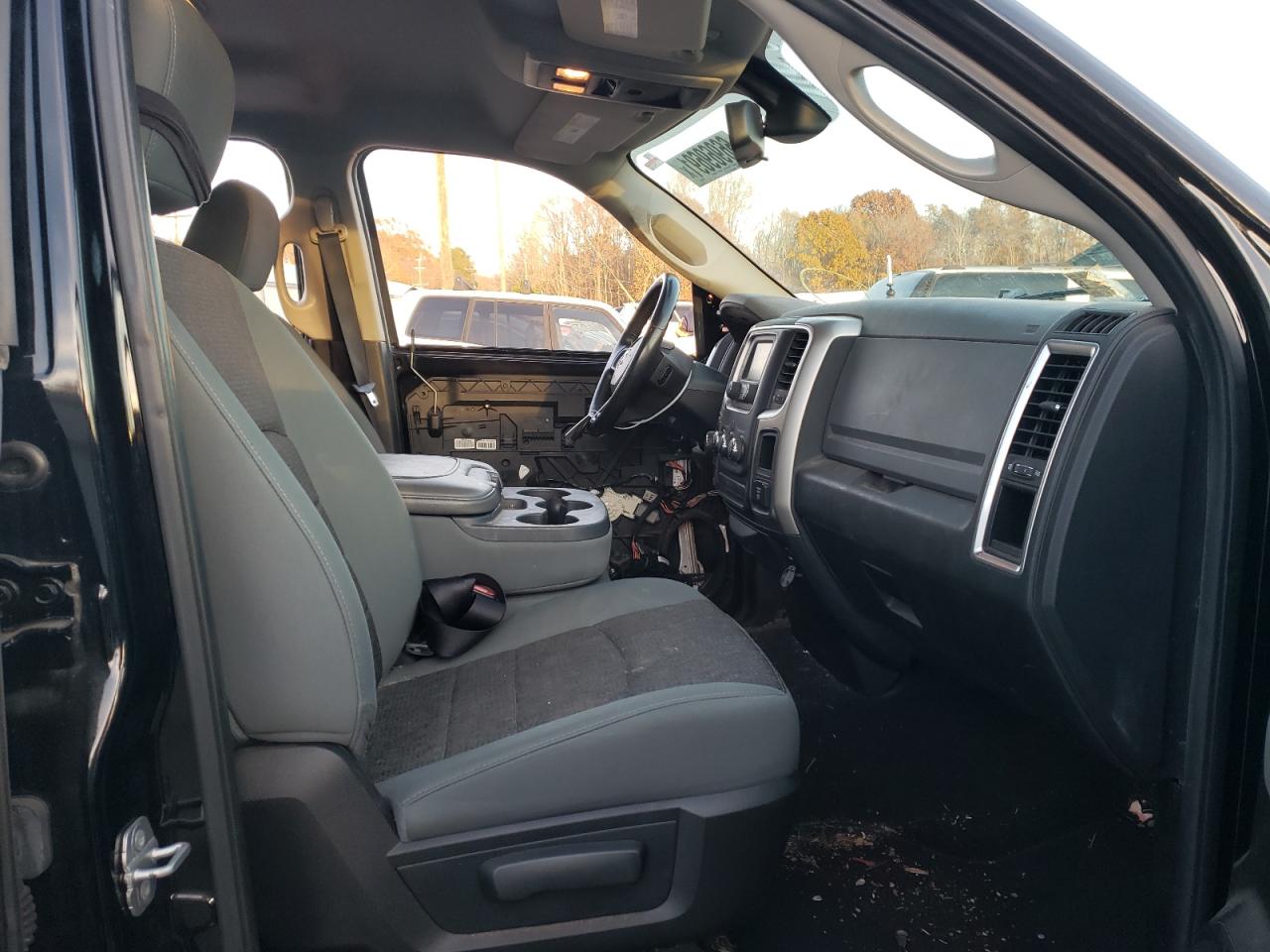 Photo 5 from auction – 2014 RAM 1500 SLT with VIN 1C6RR7GT3ES259879