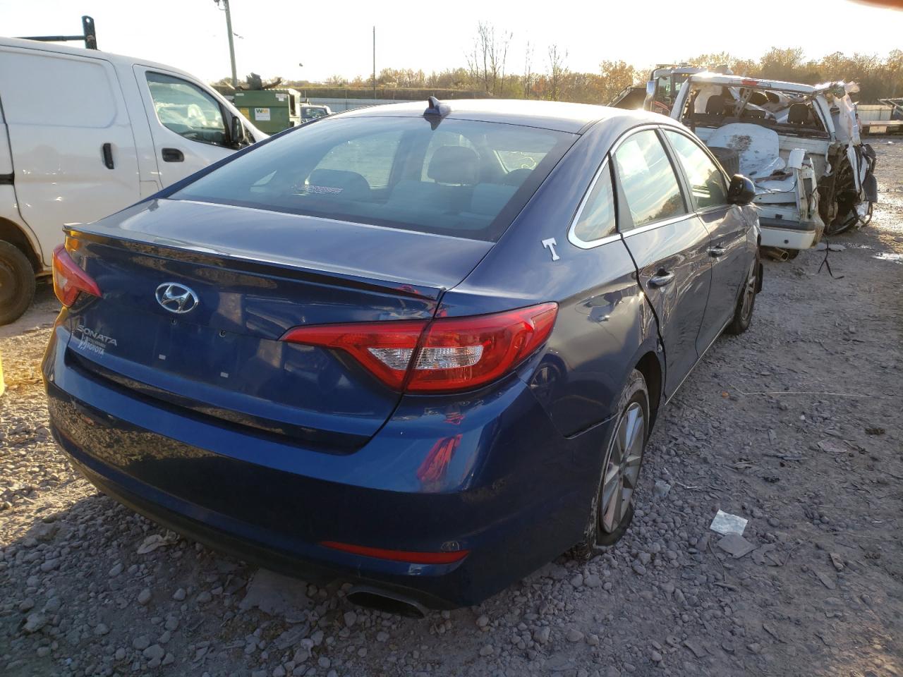 Photo 4 from auction – 2016 HYUNDAI SONATA SE with VIN 5NPE24AF5GH416746
