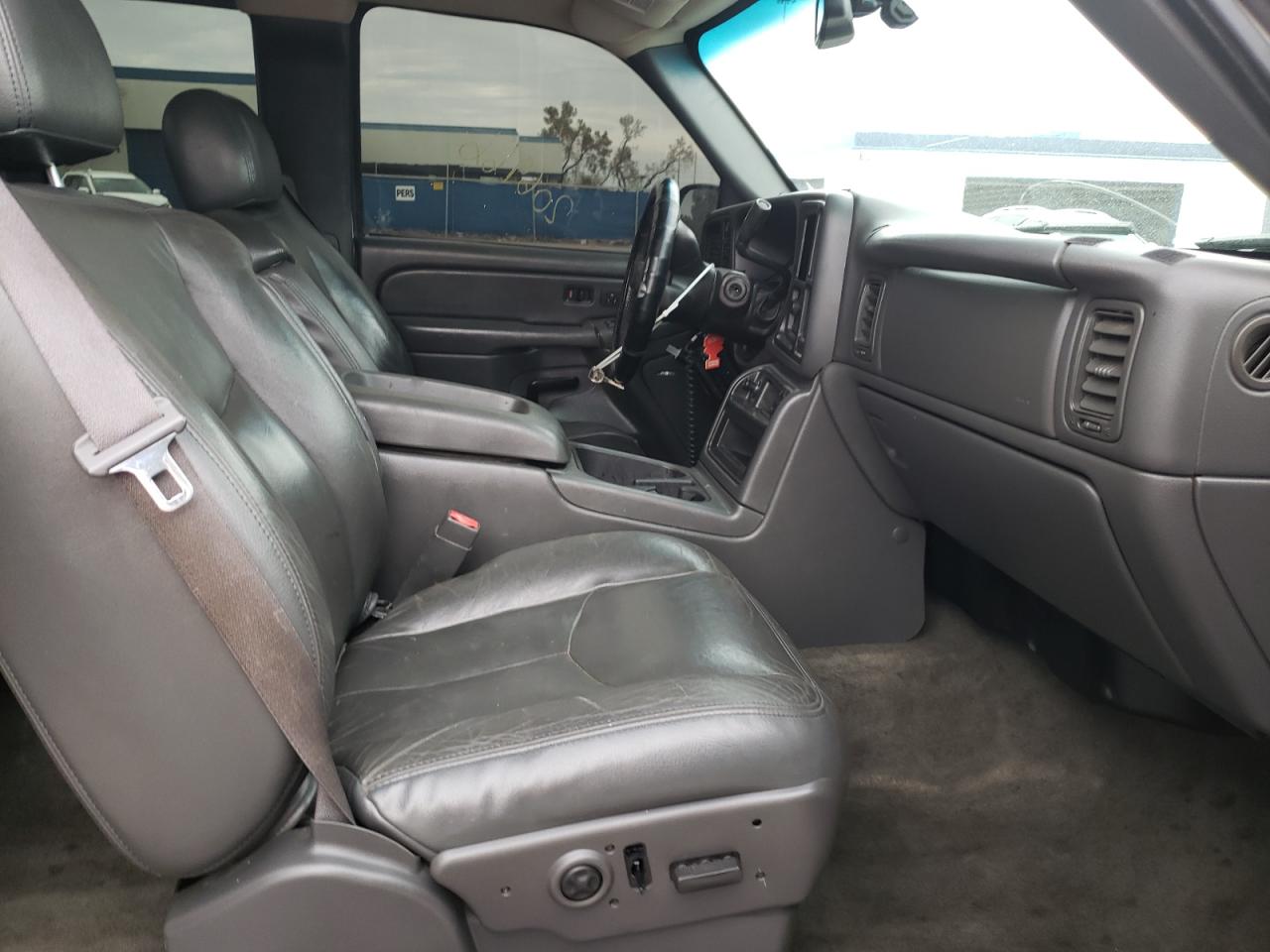 Photo 5 from auction – 2004 GMC SIERRA K25 with VIN 1GTHK29U34E257578
