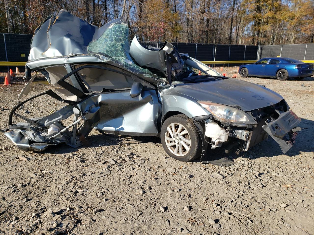 MAZDA 3 I 2012 con VIN JM1BL1V86C1633198 - Foto de la subasta