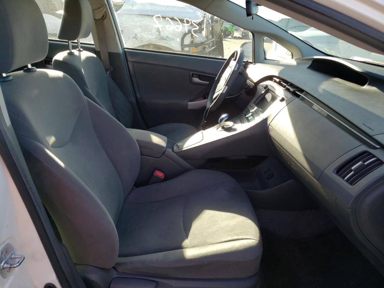 Photo 5 from auction – 2010 TOYOTA PRIUS with VIN JTDKN3DU8A5017481