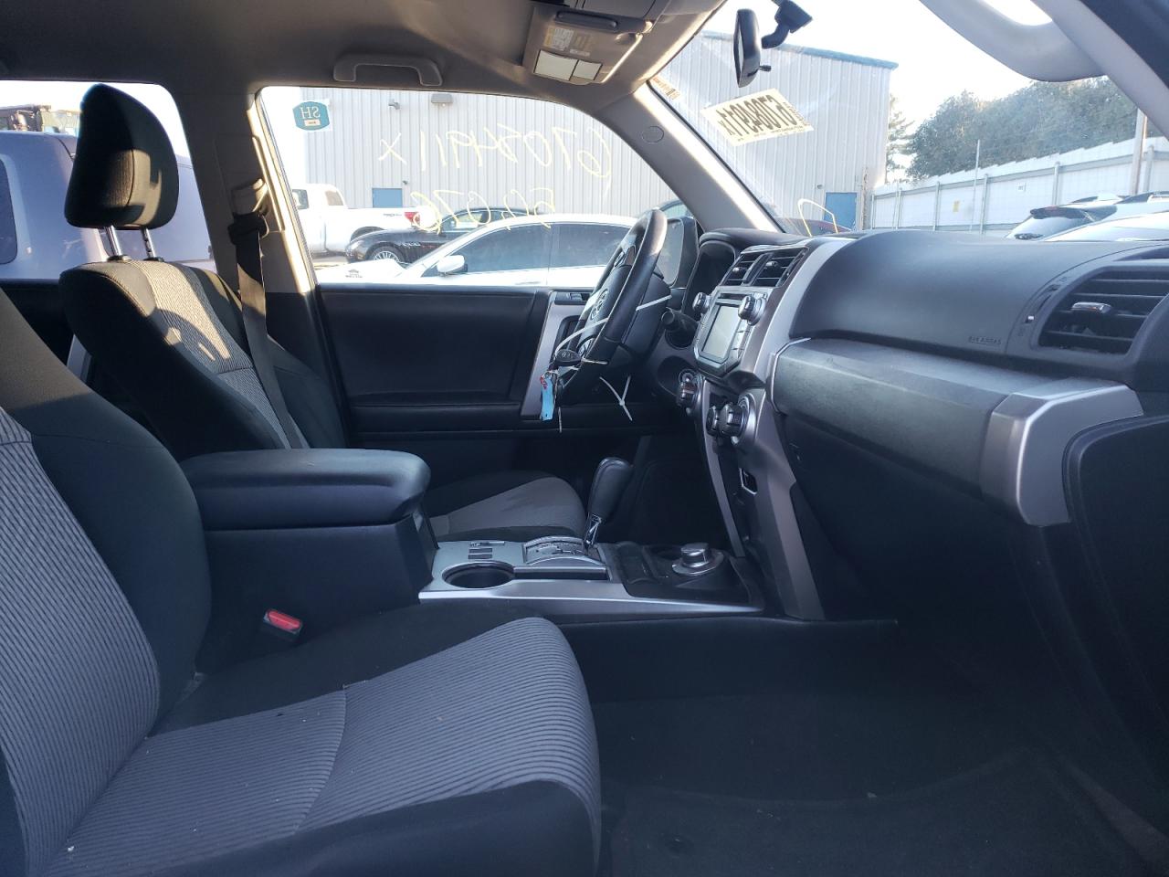 Photo 5 from auction – 2018 TOYOTA 4RUNNER SR with VIN JTEBU5JR3J5484284