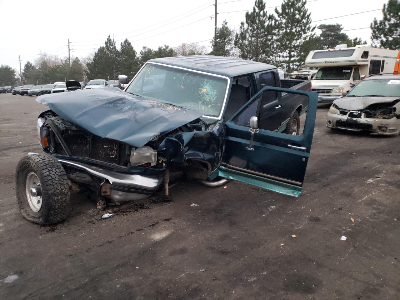 Photo 2 from auction – 1997 FORD F250 with VIN 1FTHW26F9VEC10518