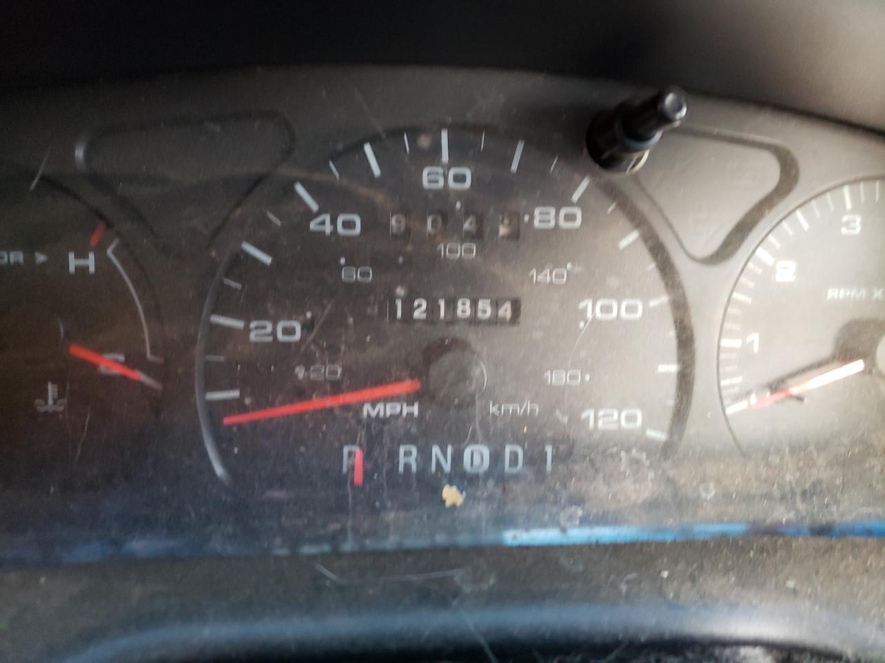Photo 8 from auction – 2001 FORD TAURUS with VIN 1FAFP52U71A230610