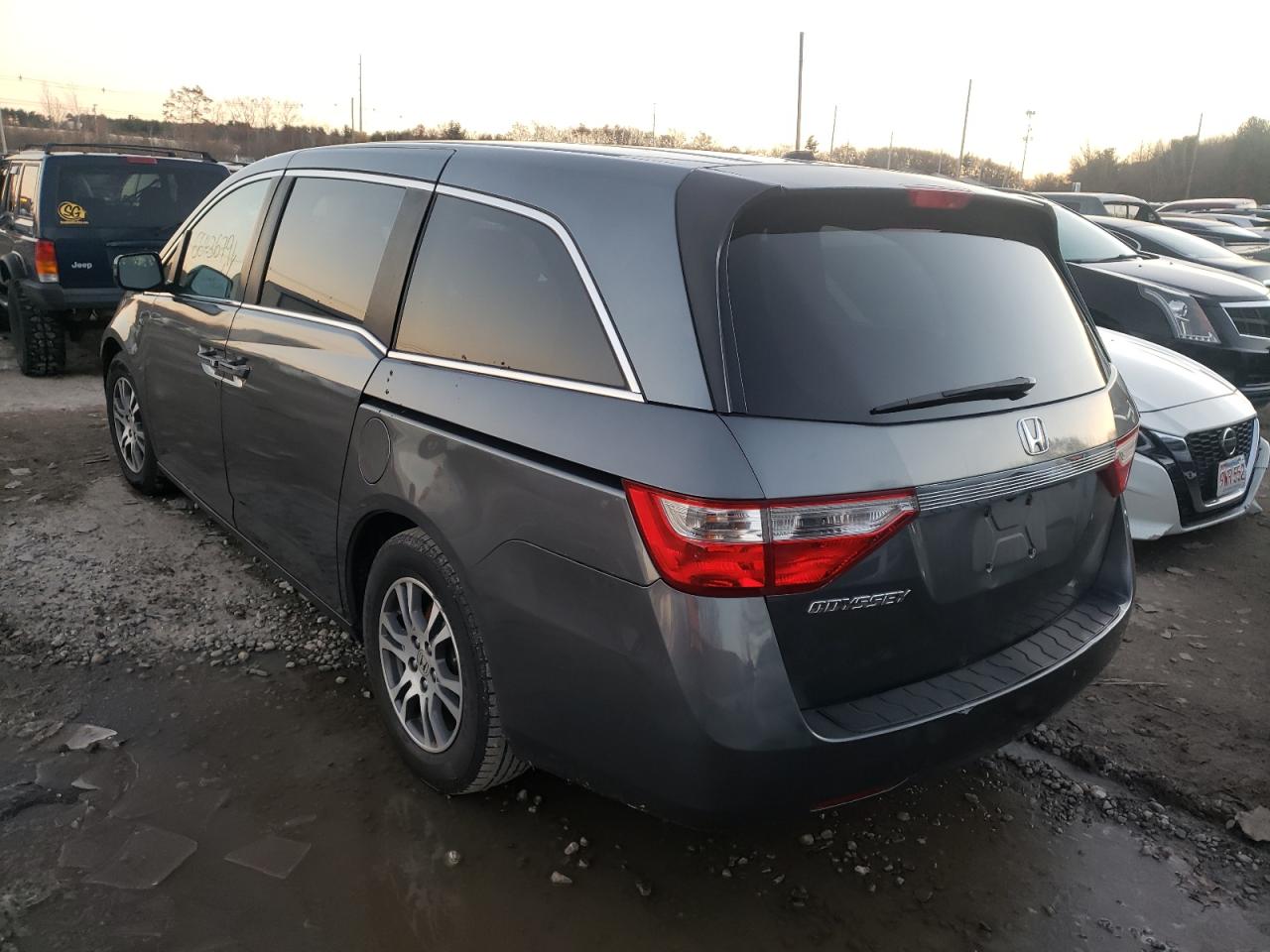 Photo 3 from auction – 2011 HONDA ODYSSEY EX with VIN 5FNRL5H69BB031630