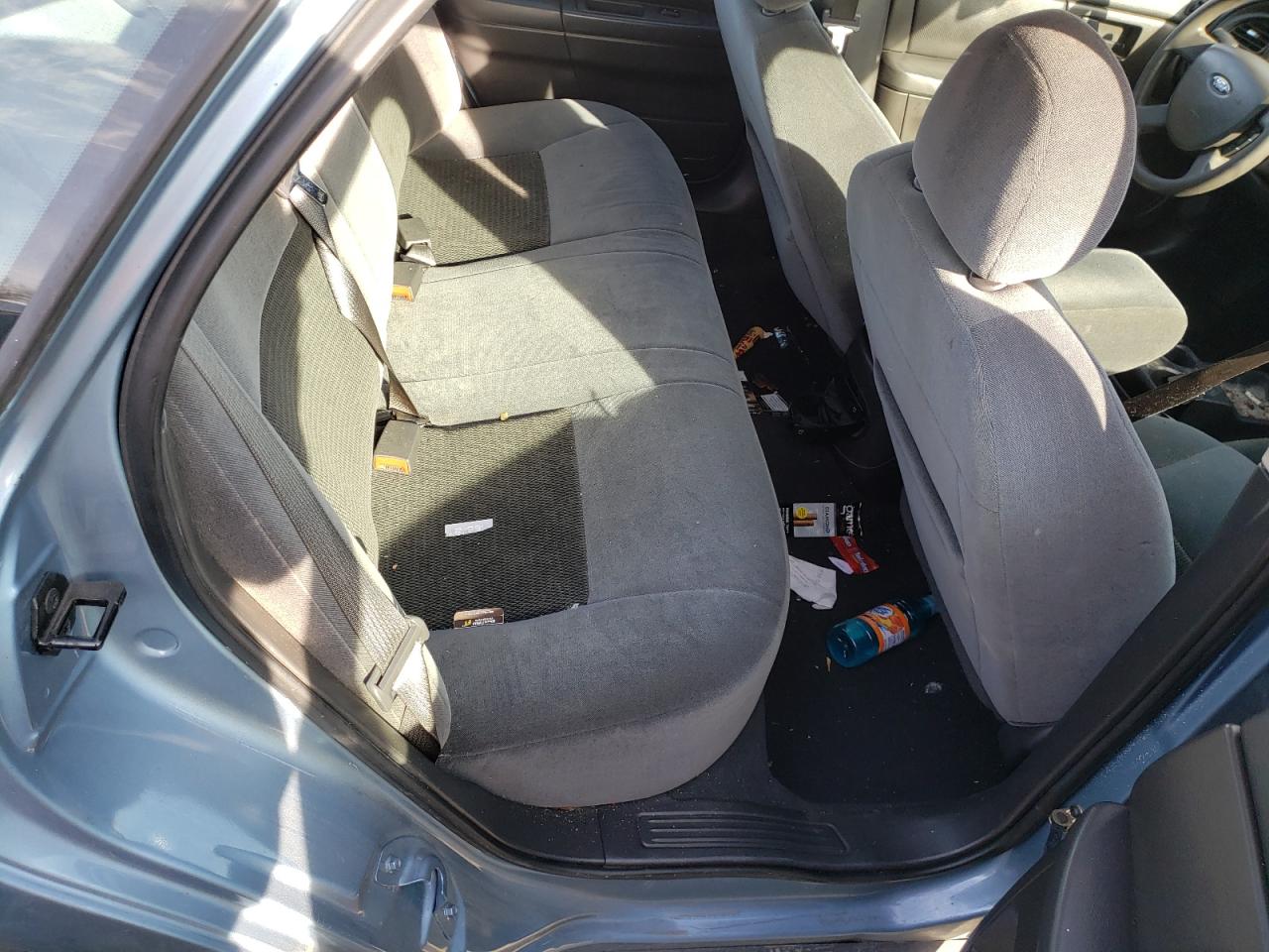 Photo 6 from auction – 2005 FORD TAURUS SE with VIN 1FAFP53U35A113689