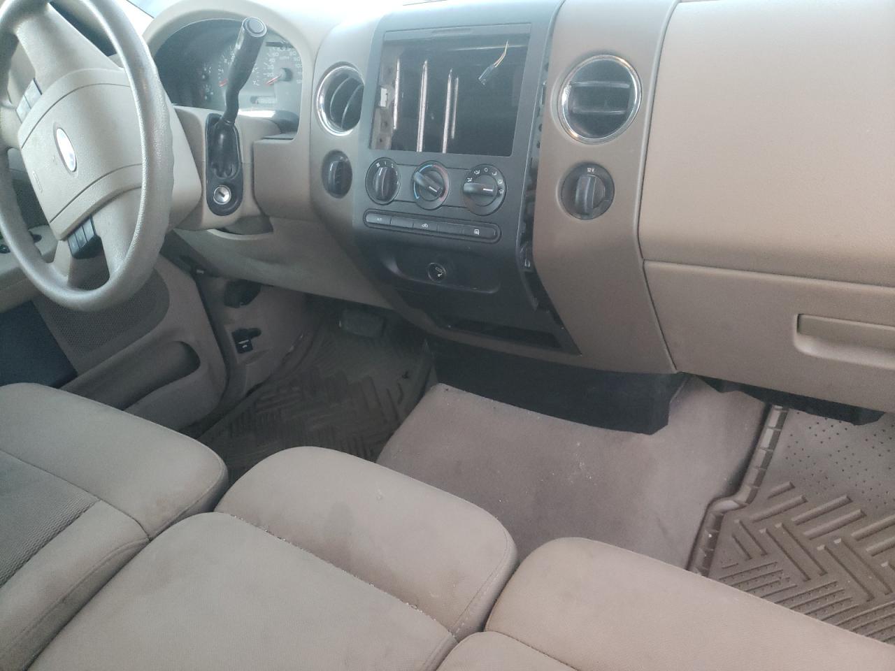 Photo 9 from auction – 2006 FORD F150 with VIN 1FTPX14536NA72005