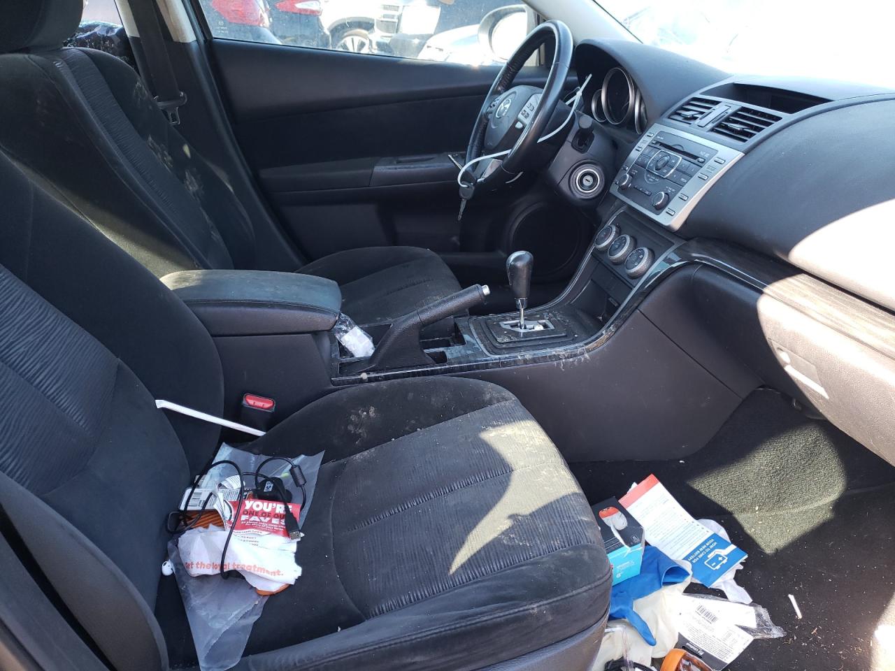 Photo 5 from auction – 2010 MAZDA 6 I with VIN 1YVHZ8CH8A5M34965