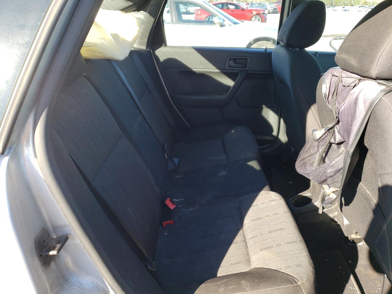 Photo 6 from auction – 2011 FORD FOCUS SE with VIN 1FAHP3FNXBW142963