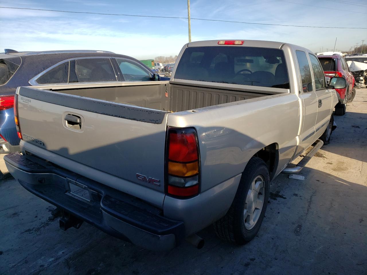 Photo 4 from auction – 2005 GMC NEW SIERRA with VIN 2GTEC19T151359403