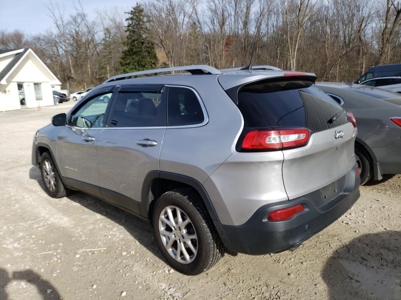 Photo 3 from auction – 2018 JEEP CHEROKEE L with VIN 1C4PJLCB6JD504086