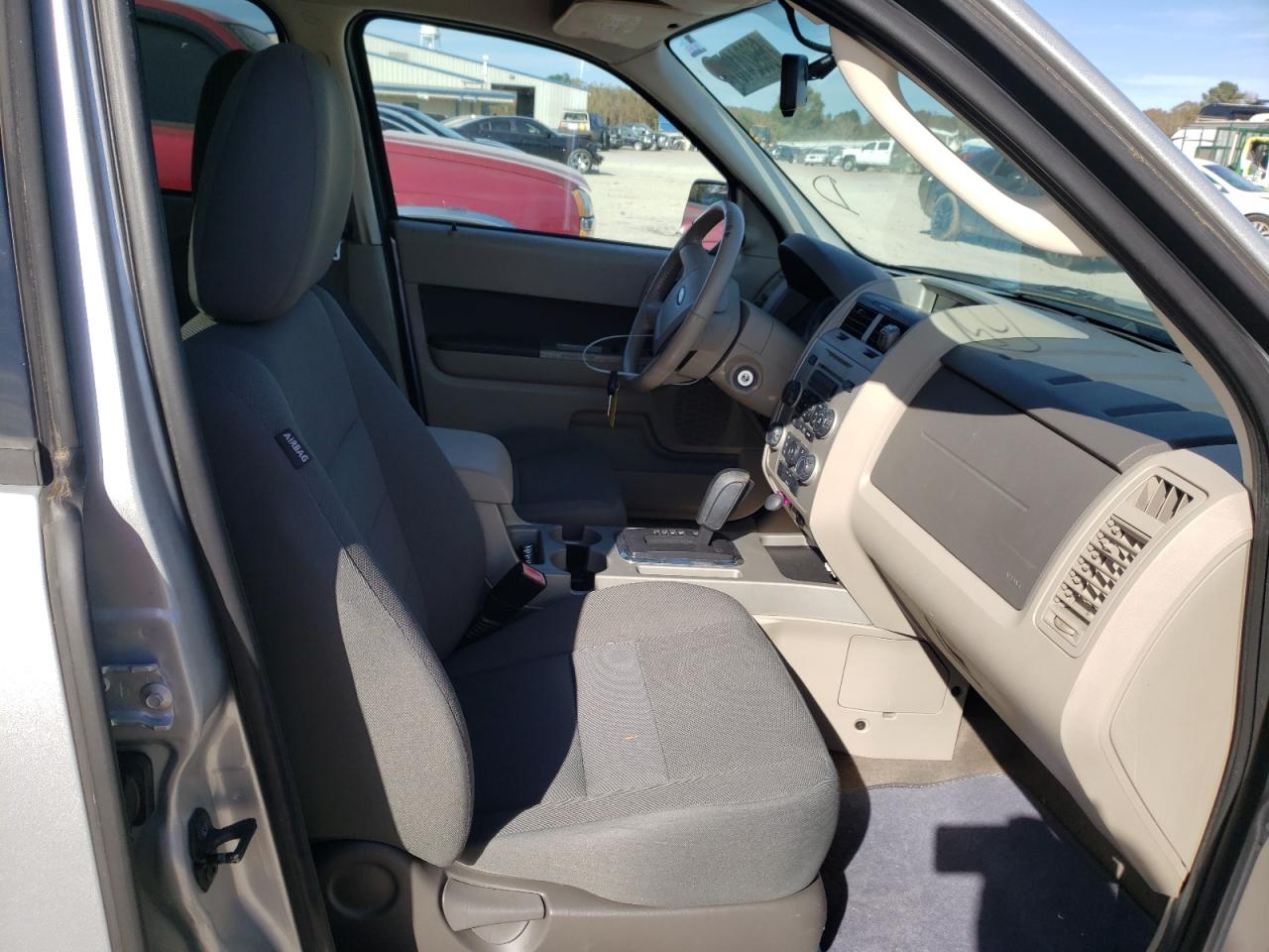 Photo 5 from auction – 2009 FORD ESCAPE XLT with VIN 1FMCU93G29KB97278