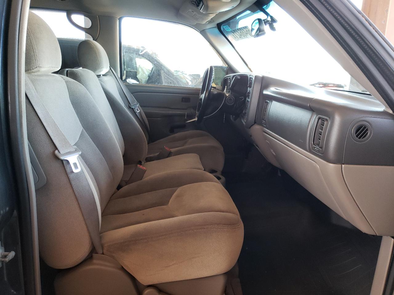 Photo 5 from auction – 2005 GMC YUKON with VIN 1GKEK13T65J183308