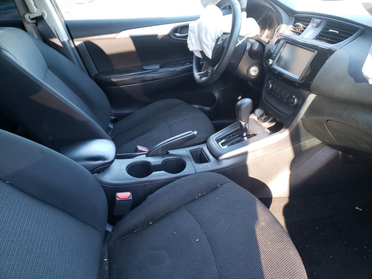 Photo 5 from auction – 2019 NISSAN SENTRA S with VIN 3N1AB7AP2KY420213
